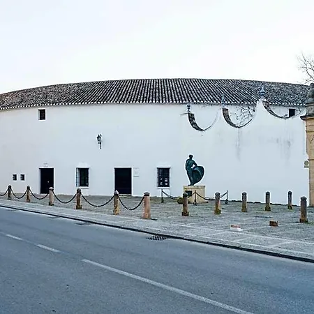 Hotel Arunda I *