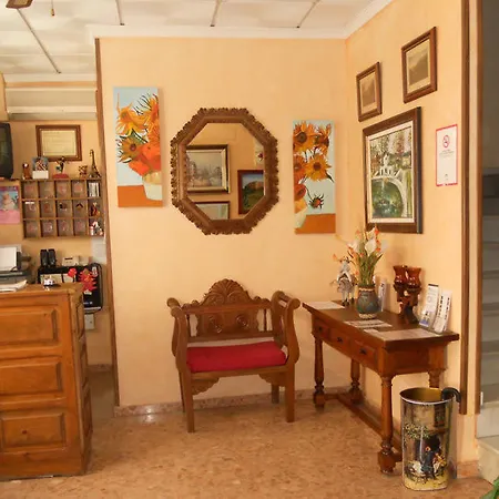 Отель Arunda I